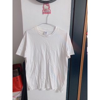百搭 白t-shirt