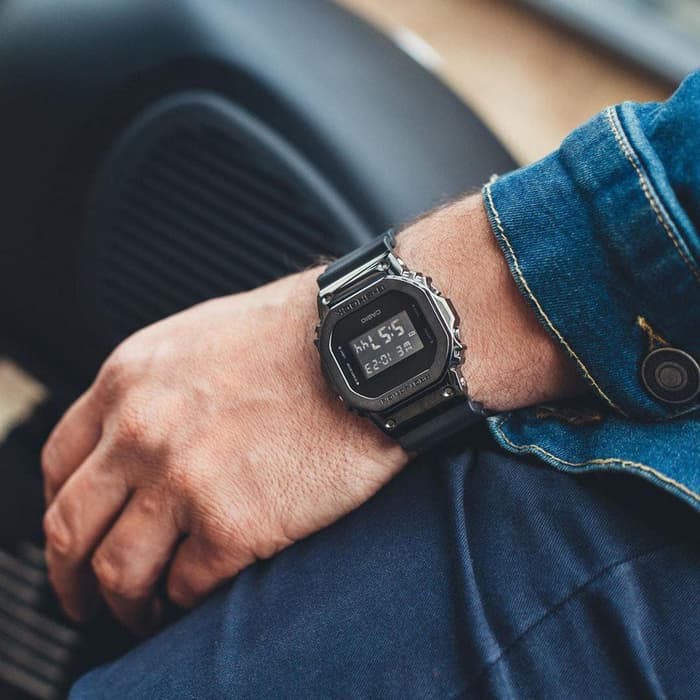 価格 交渉 送料無料価格 交渉 送料無料G-SHOCK Gm-5600b ブラック