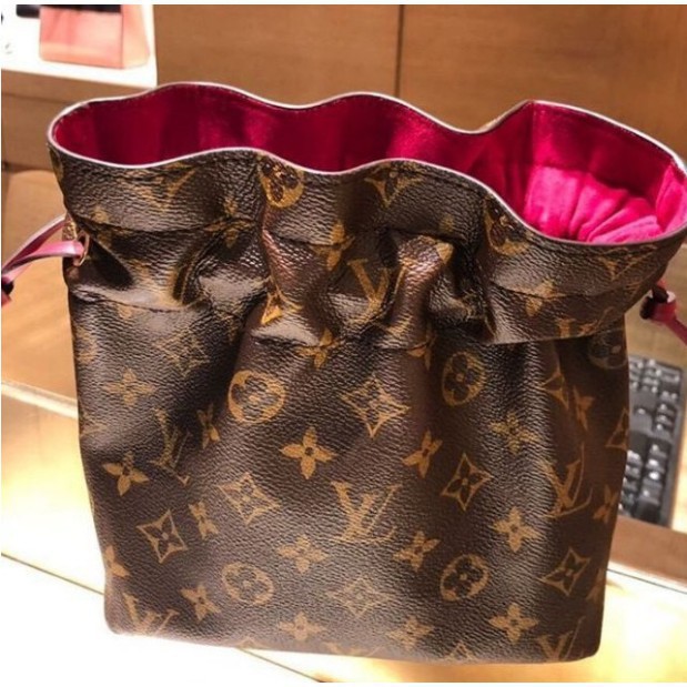 Lv Louis Vuitton M Noe 收納袋福袋小水桶包束口收袋包旅行盥洗包現貨 蝦皮購物