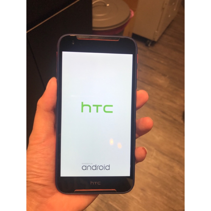《二手》HTC 830 32g 橘黑 9.9成新