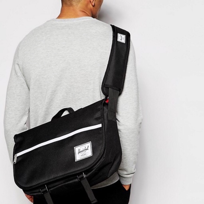 vali american tourister technum