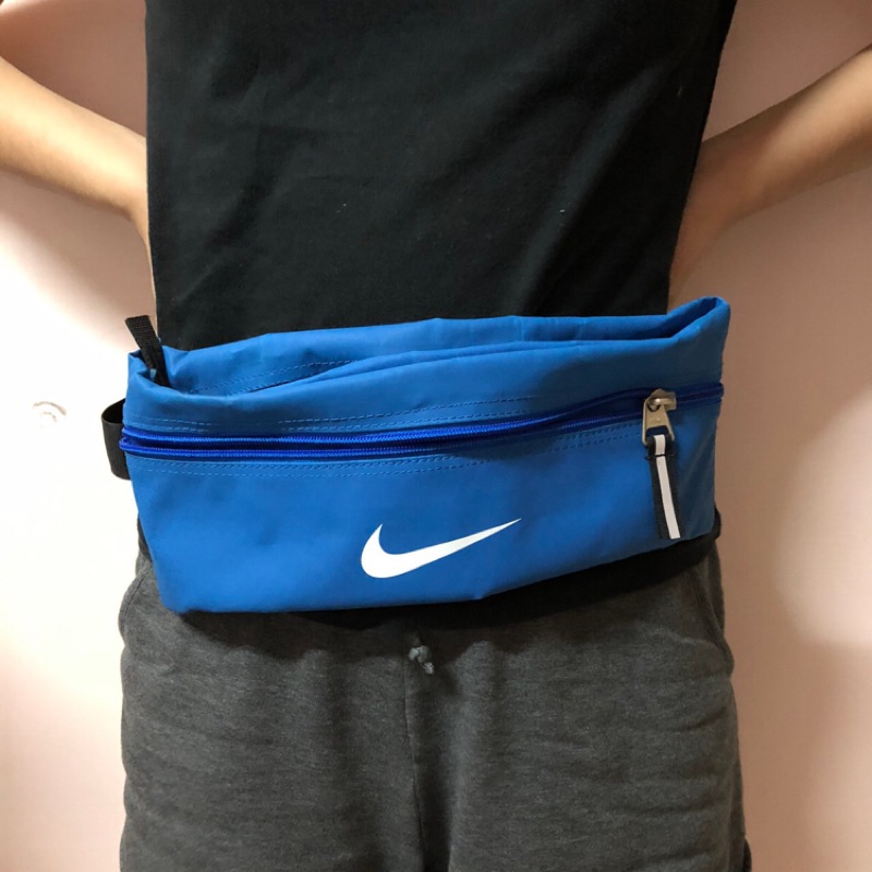 Nike耐吉藍色大容量腰包/斜背