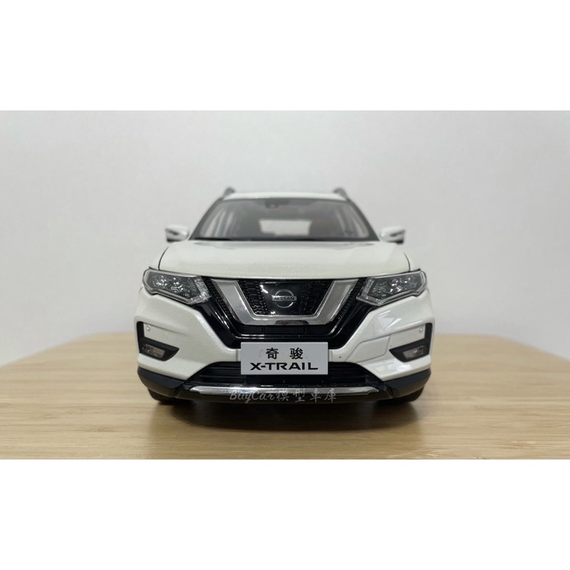 BuyCar模型車庫 1:18 Nissan X-Trail 2.5 4WD 2018年模型車