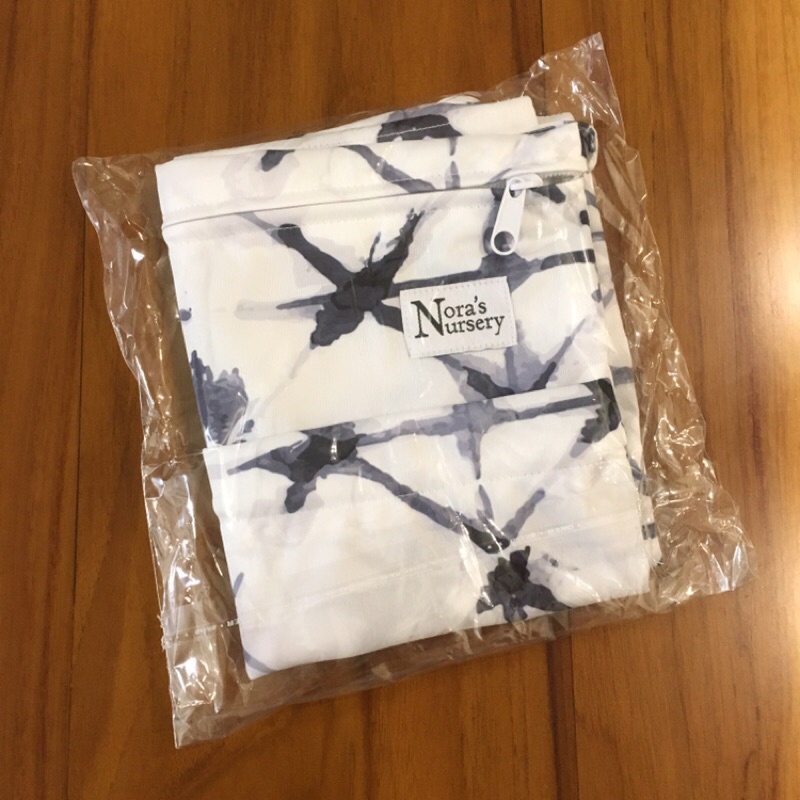全新Nora’s Nursery 布尿布防水收納袋 白色現貨一個