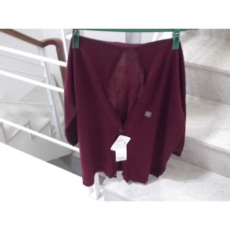 全新轉賣 日貨 UNIQLO 質感超好酒紅色羊毛七分袖罩衫外套 70%羊毛 吊牌未拆 日幣2990元