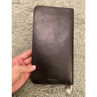 Fossil 真皮護照長夾