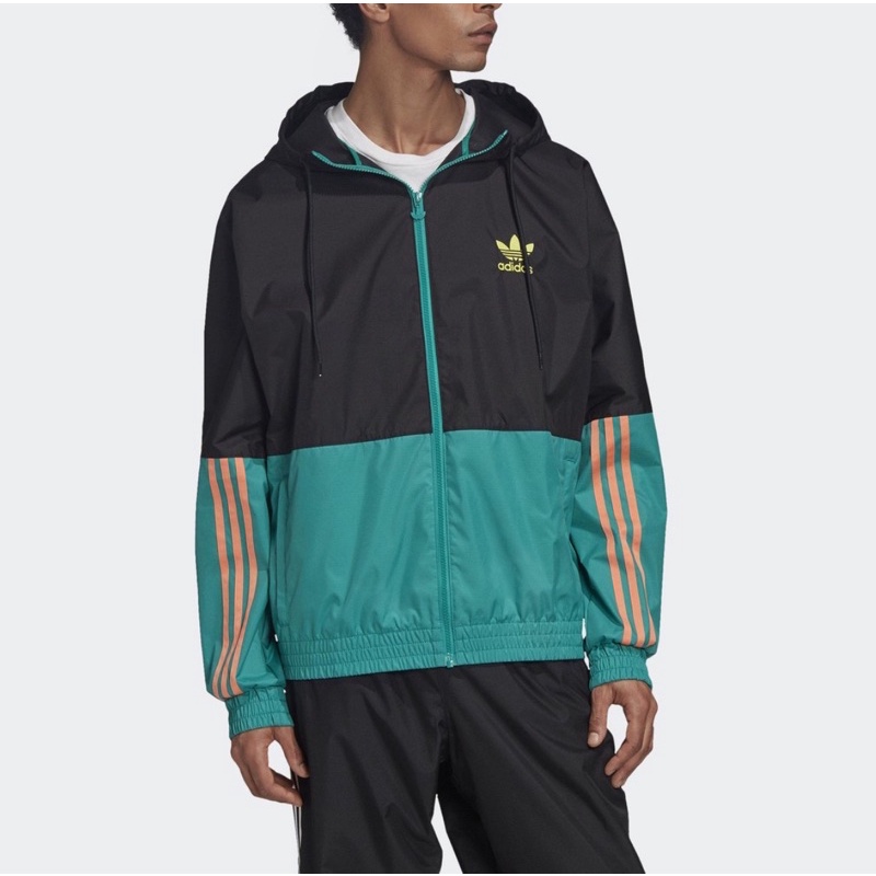 Adidas 愛迪達 男款 風衣 外套 螢光 背後大Logo 連帽外套 Gk5923尺寸為XS
