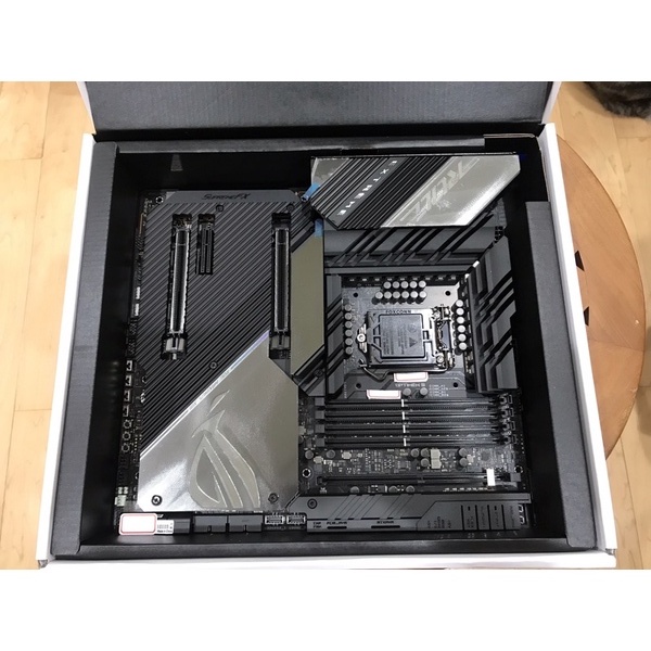 「二手、9成新」華碩ROG Maximus XIII Extreme (Z590)