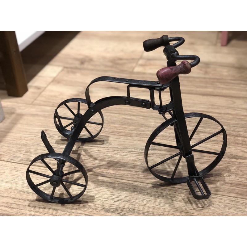 *黑頭小羊雜貨小舖* 日本帶回Zakka~鄉村風格老件古董鐵製可動式裝飾腳踏車/三輪車