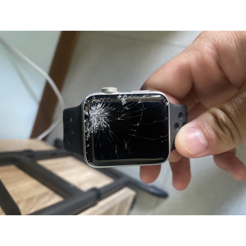 apple watch 3代 螢幕碎裂