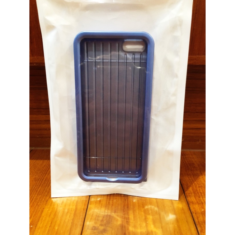 二手 行李箱iPhone5/5s 手機殼 藍色（可放悠遊卡）
