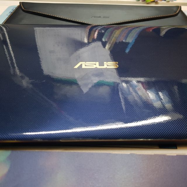 ASUS UX390UA 皇家藍頂規版I7-7500 8GB記憶體 512GB SSD