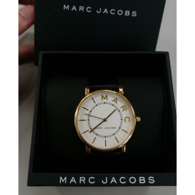 【買甜】全新 禮物 Marc Jacobs MARC 當代腕錶 手錶 MJ 黑錶帶白錶面 36mm 皮革 石英手錶