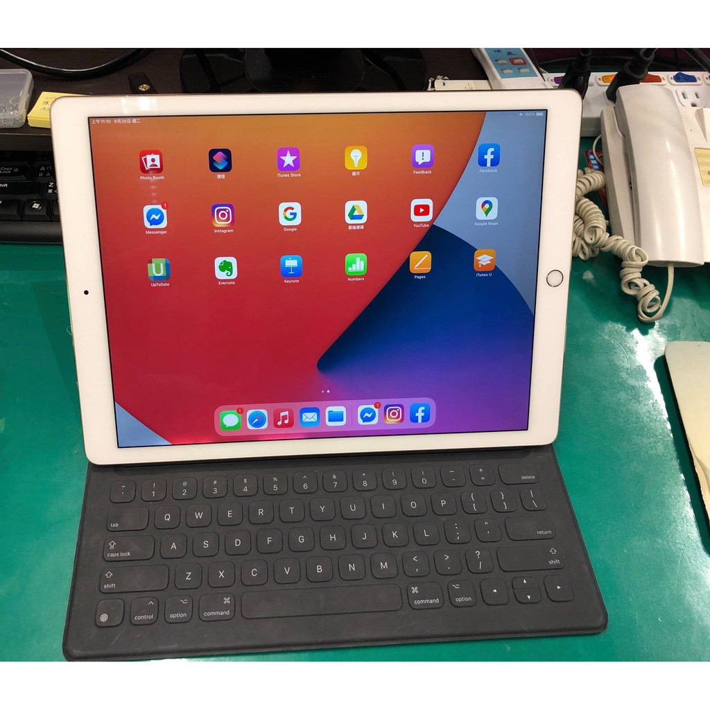 iPad Pro 12.9吋 Wi-Fi 第二代＋原廠鍵盤