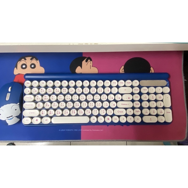 屈臣氏 蠟筆小新 藍芽鍵盤滑鼠組合