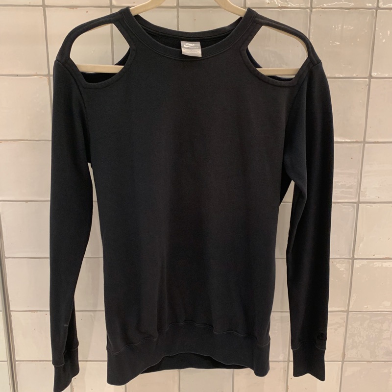 NIKE 肩頭鏤空 休閒上衣 sportwear sweater