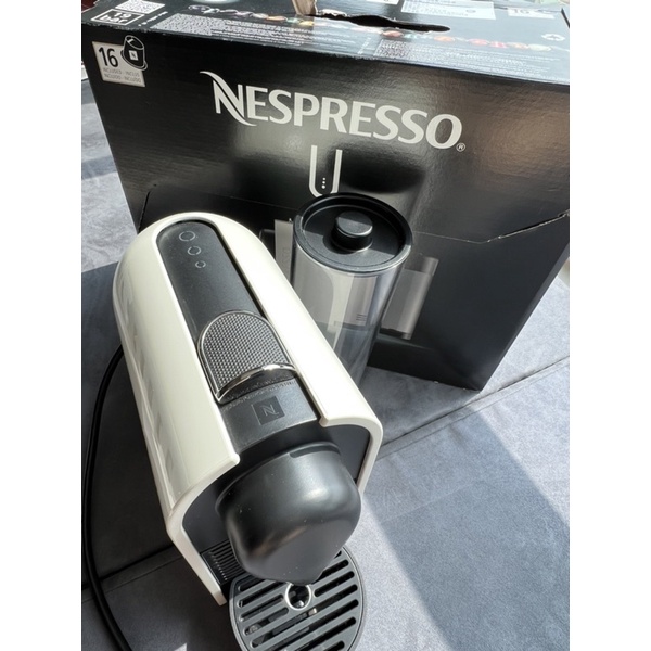 二手Nespresso白色膠囊咖啡機-型號U/C50_贈nespresso咖啡展示架