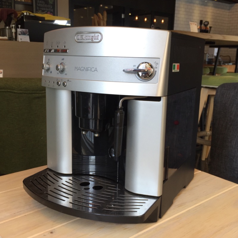 迪朗奇全自動咖啡機（ESAM-3200）二手