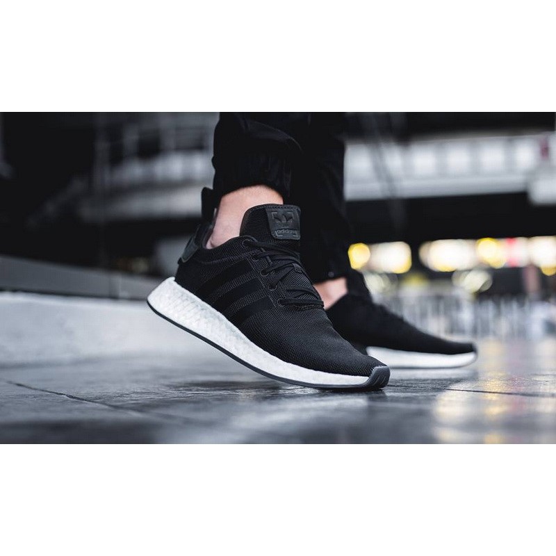 adidas nmd_r2 cq2402