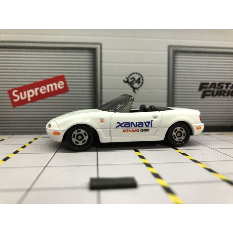 TOMICA NO.111 EUNOS ROADSTER MAZDA ROADSTER(螺絲底盤）