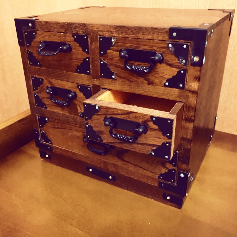 日本1900年代古董木箱、厚實櫸木茶道單笥茶具三層抽屜盒 鑄鐵細工燒杉木箱