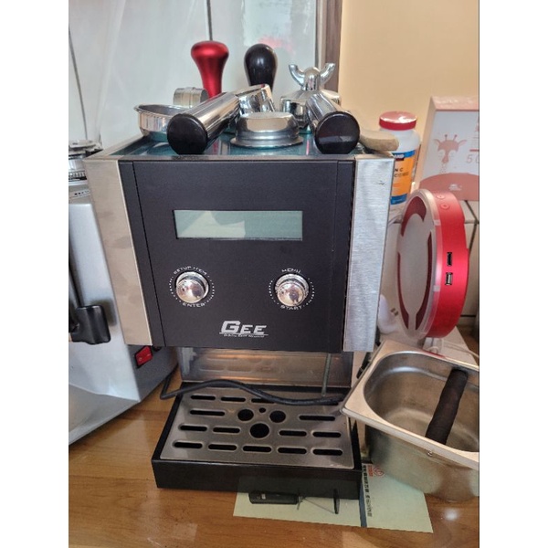 ［台中面交］GEE半自動咖啡機+n901磨豆機+咖啡機配件