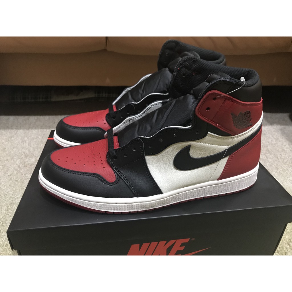 air jordan 1s bred toe