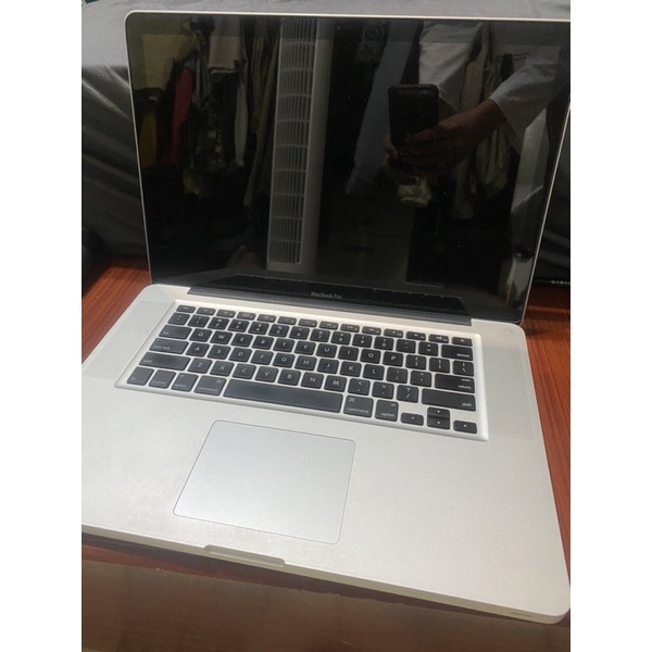 Apple macbook pro 15吋 i7 8G 240G SSD + 500G 硬碟 2011 有暇疵