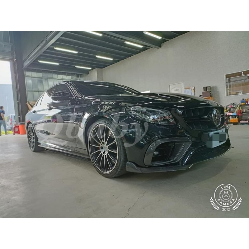 (Q寶貝) Benz w213 e63保桿用 巴伯斯  B牌 碳纖維前下巴 側裙 定風翼 後下巴