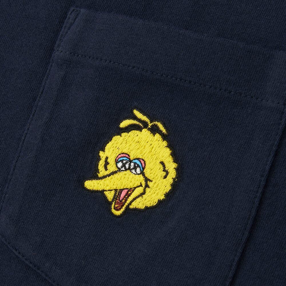 「bn邦妮の華麗進擊」 UNIQLO x KAWS 芝麻街 大鳥 刺繡 口袋 Logo 素T 短T T恤 UT TEE