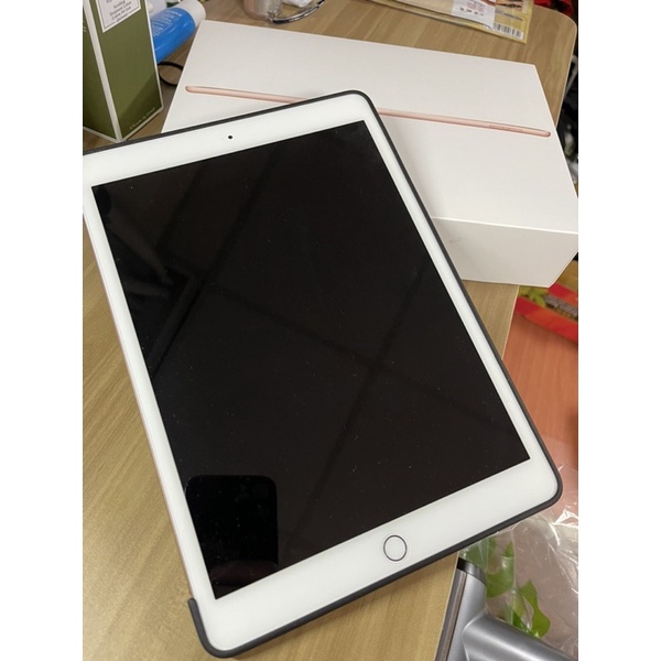 iPad 8th 128G 玫瑰金 9.999成新 WI-FI 電池健康96%