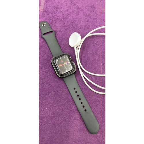 二手保固內Apple Watch S6 gps版 40mm 鋁金屬灰+黑色錶帶 已貼保護貼和刀鋒保護殼 無盒