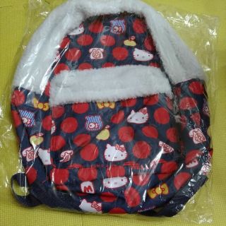 只要150元 Hello Kitty 絨毛後背包 夢時代來店禮