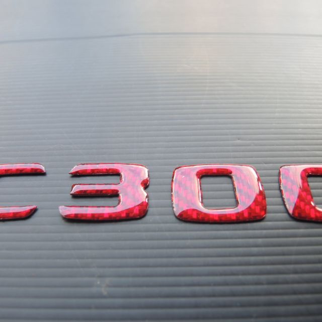 【翌迪】CARBON部品 BENZ / C-Class C300 （紅）CARBON 立體車標 LOGO 貼片