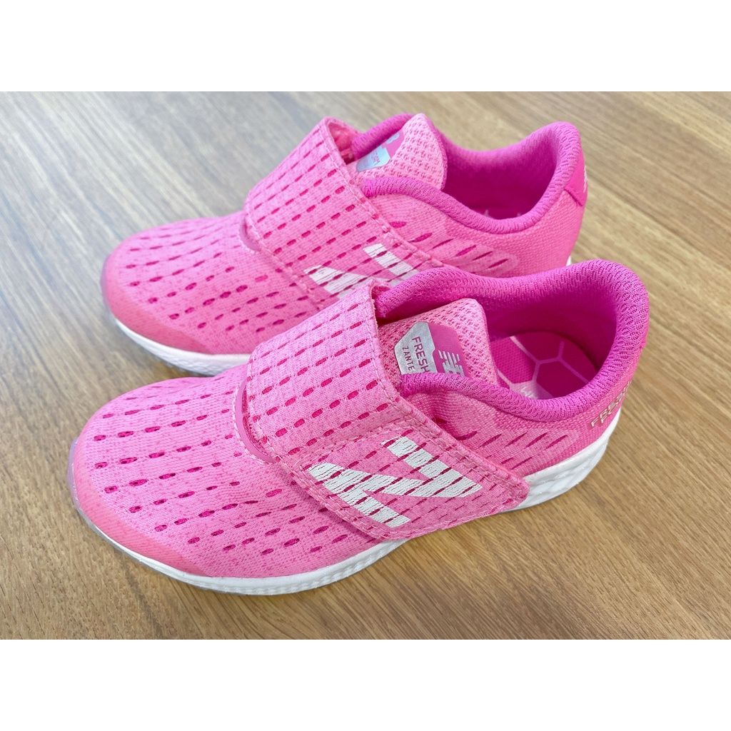 全新💯New Balance粉粉童鞋