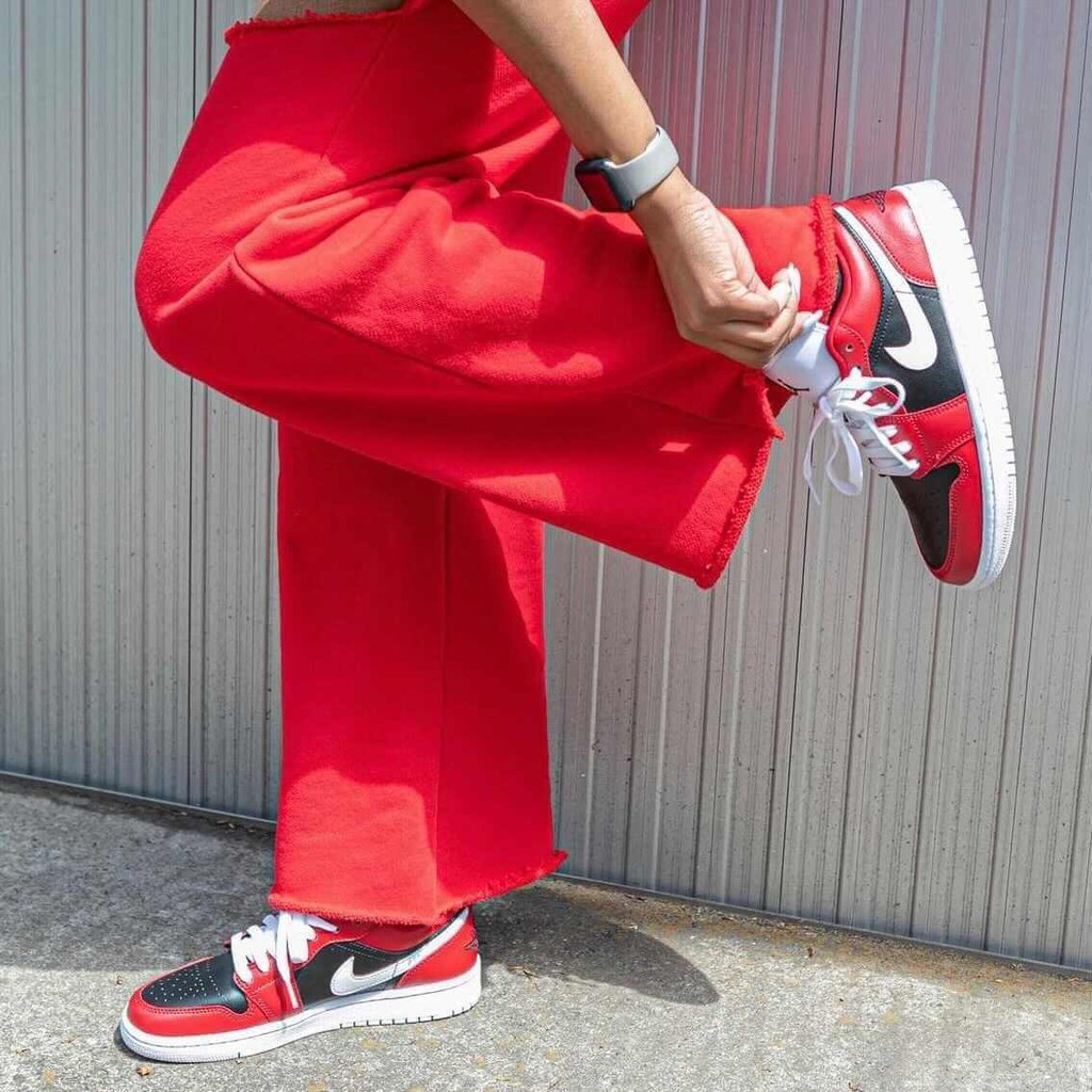 air jordan 1 low team red womens
