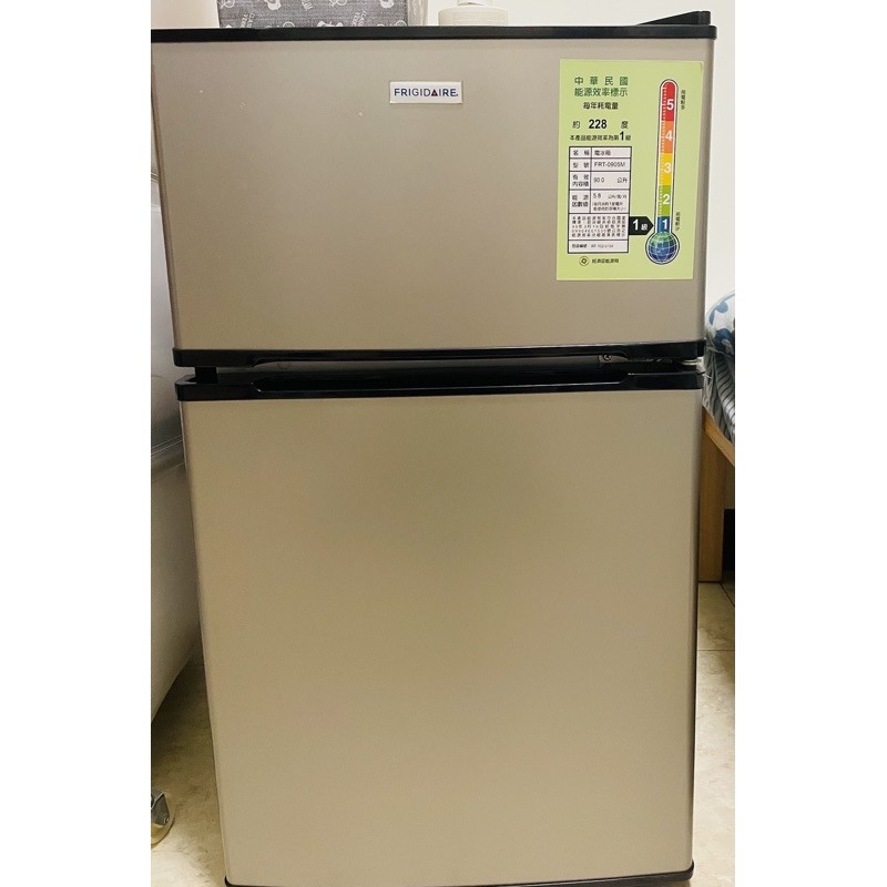 二手冰箱-美國Frigidaire 90公升一級節能雙門冰箱（銀黑色FRT-0905）