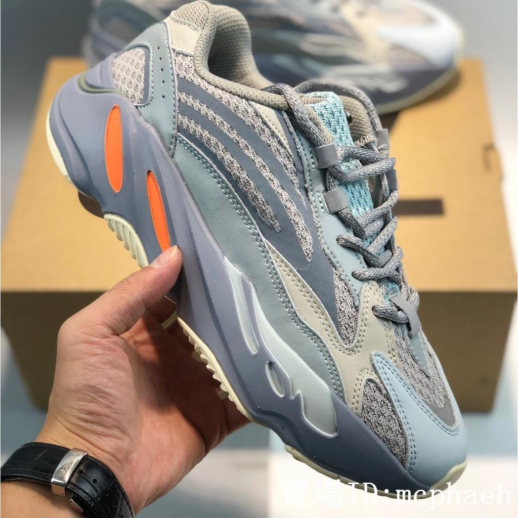 yeezy 700 v2 review