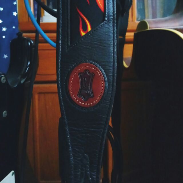 Levy's  真皮 雙層 吉他 貝斯  背帶 加拿大 製造  雙面 火焰  Jackson Gibson