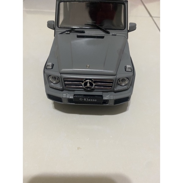 (尚億模型）1:18 1/18  Minichamps Benz G-Class G500 W463 金屬模型車 灰色
