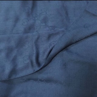 （售出）✨Gucci深藍色長圍巾
