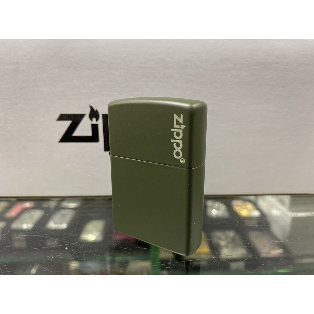 价格从 2 271 91 Zippo 黑裂漆防風打火機經典素面 Best Price Products