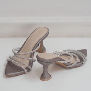 Victoria HARPER x Amegonta 水晶灰色派對涼鞋