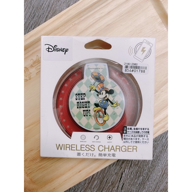 ❤️日本空運🇯🇵［迪士尼正版] Disney 米奇 手機無線充電器 充電板 充電盤 無線充電座