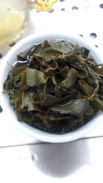茗珍茶行，杉林溪高山烏龍茶青茶，一包四兩，產地價450。
