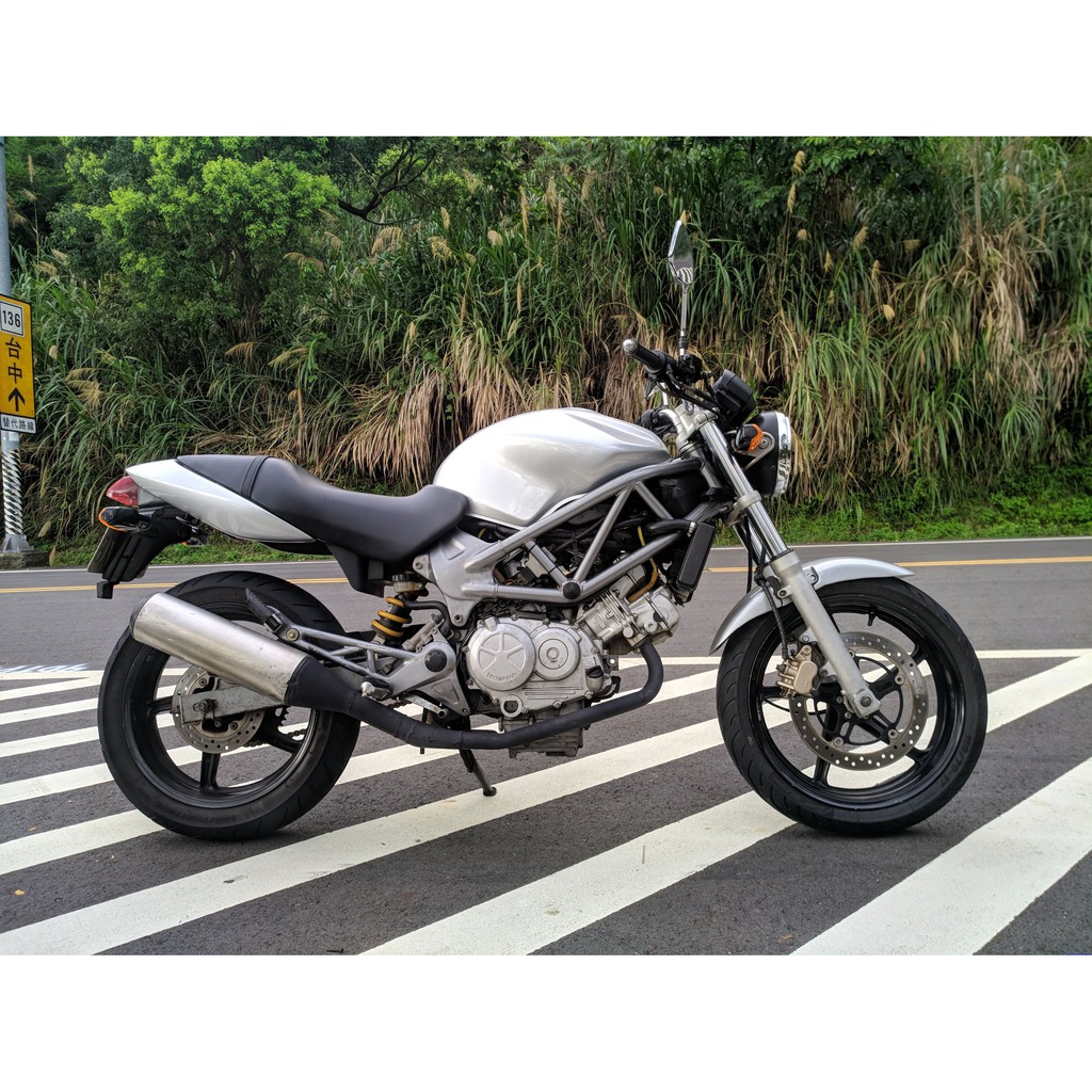 Honda Vtr 250 V型雙缸街車正牌 蝦皮購物