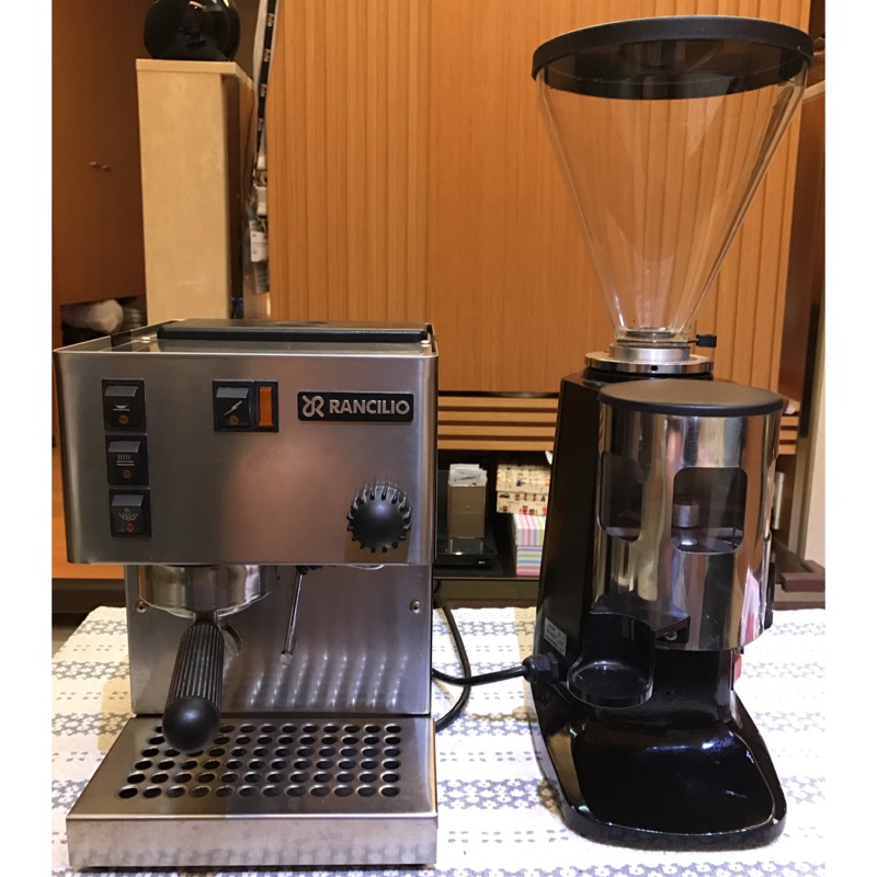 二手咖啡機、磨豆機：Rancilio Silvia+飛馬900N