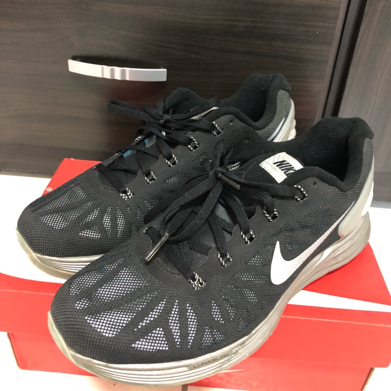 nike dynamic support