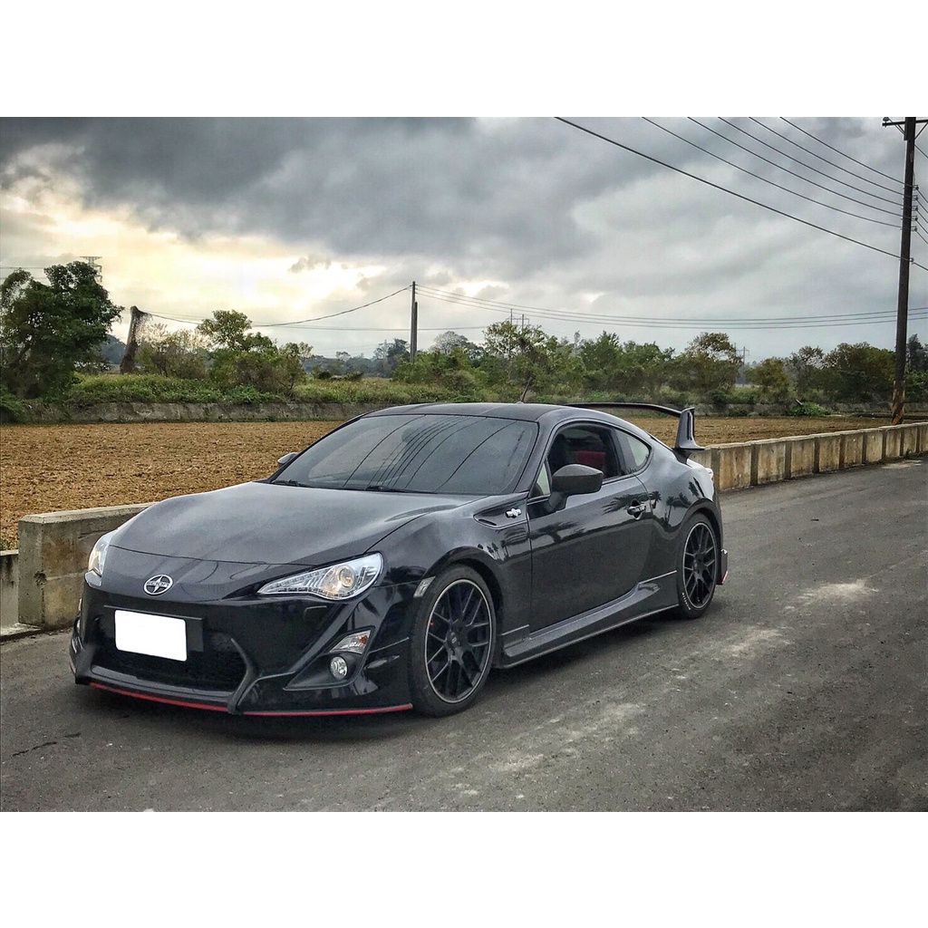 2012 Toyota 86 2.0      FB搜尋 : 『凱の中古車-Dream Garage』