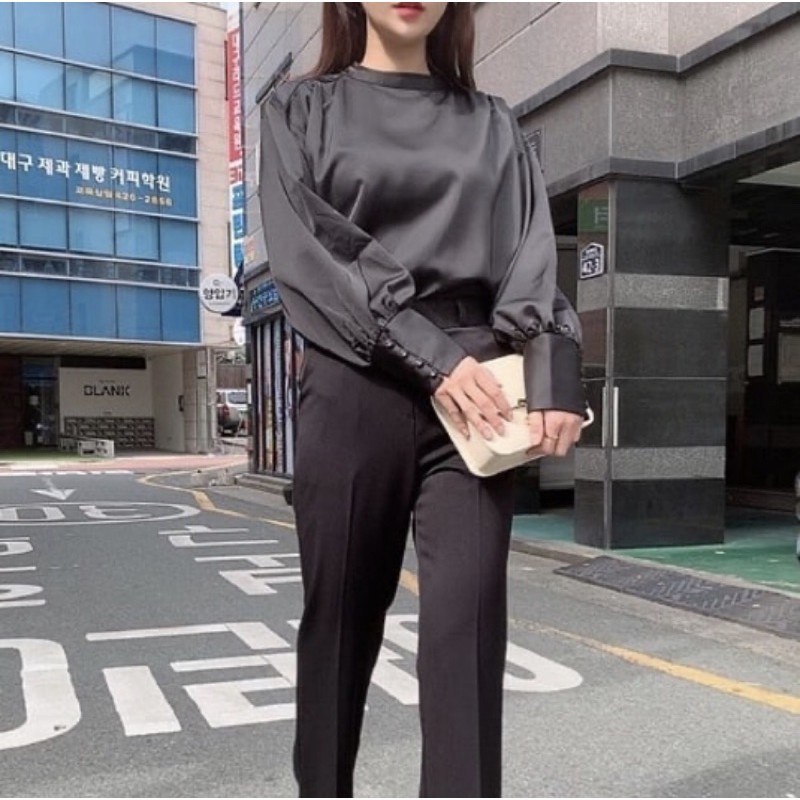 韓國製》高質感緞面圓領黑色襯衫（全新）guapa